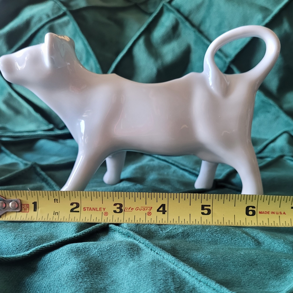 Charming White Ceramic Cow Creamer Duo - Picture 4 of 4